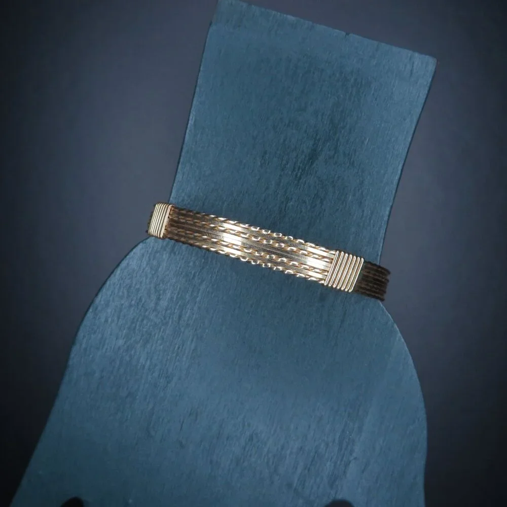 14K Gold Wire Bracelet - Picture 5 of 13